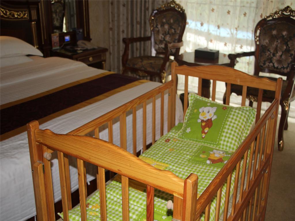 New West Street International Hotel Yangshuo Dış mekan fotoğraf