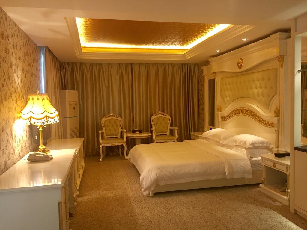 New West Street International Hotel Yangshuo Dış mekan fotoğraf
