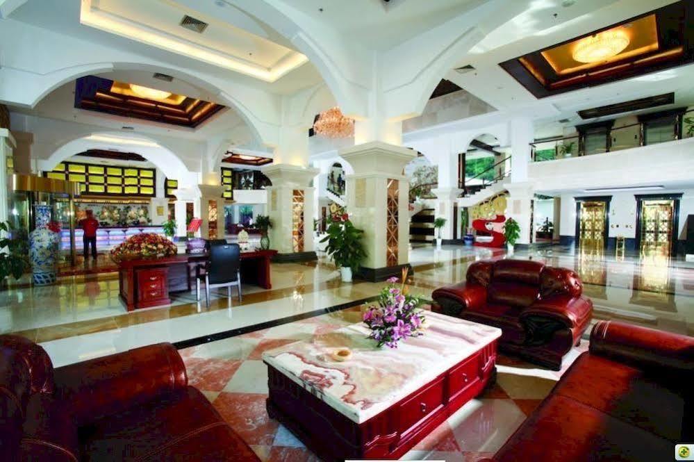 New West Street International Hotel Yangshuo Dış mekan fotoğraf