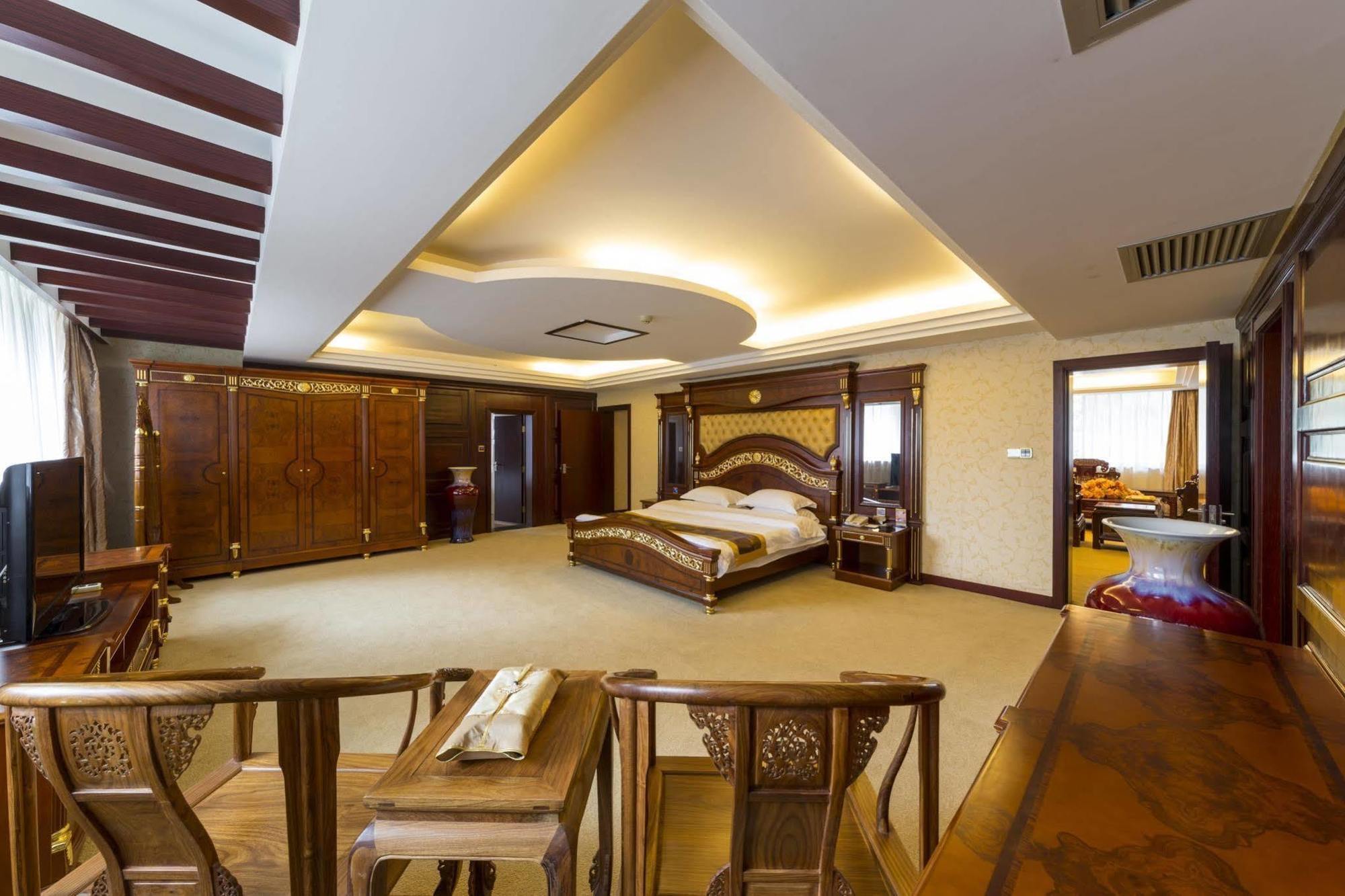 New West Street International Hotel Yangshuo Dış mekan fotoğraf